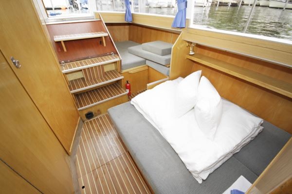 Silent 94 – Bis 3 Personen – führerscheinfrei 8 hausboot silent 94 eckkoje b9add762d4